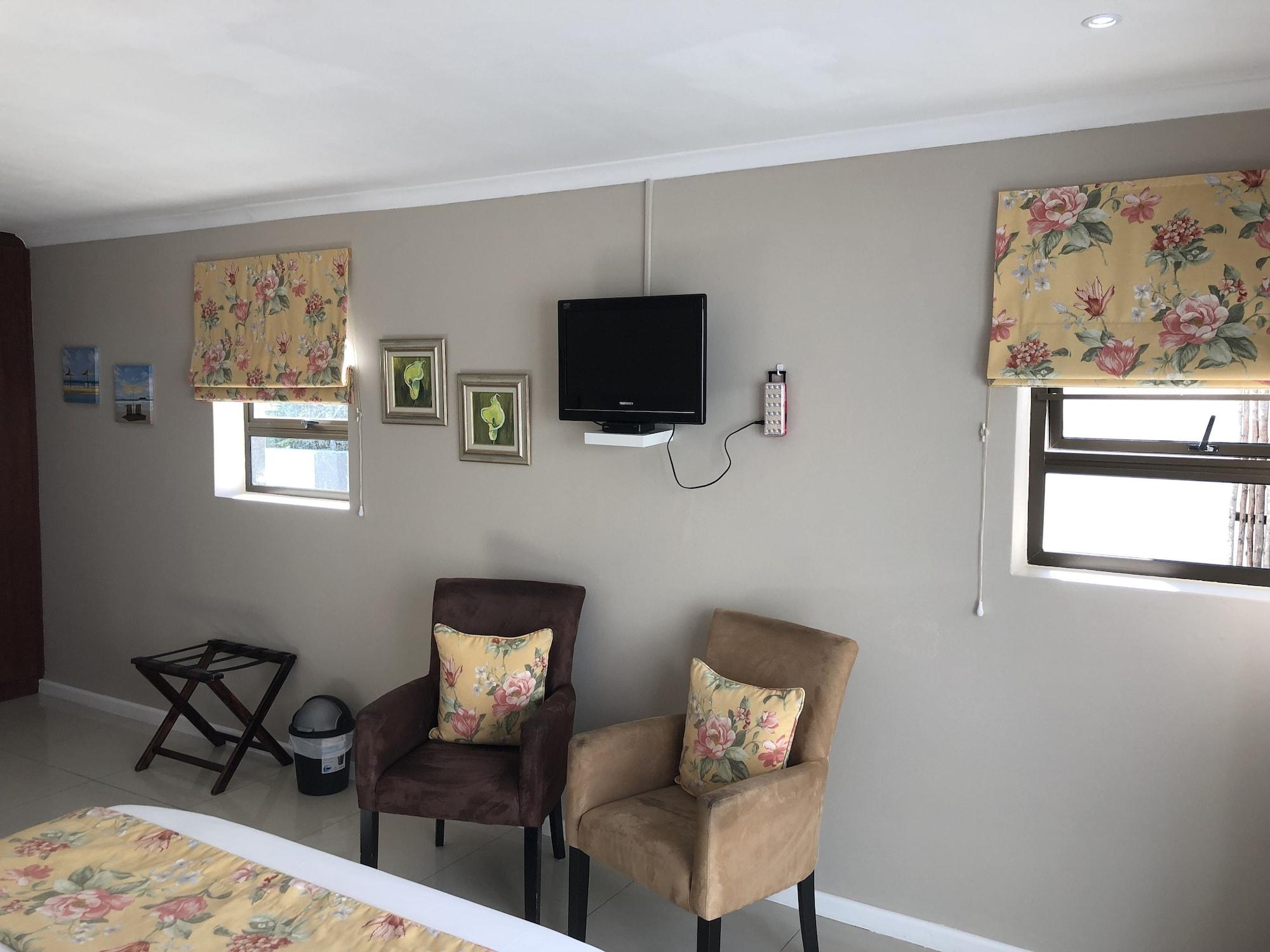 Le Blue Guesthouse Port Elizabeth Dış mekan fotoğraf