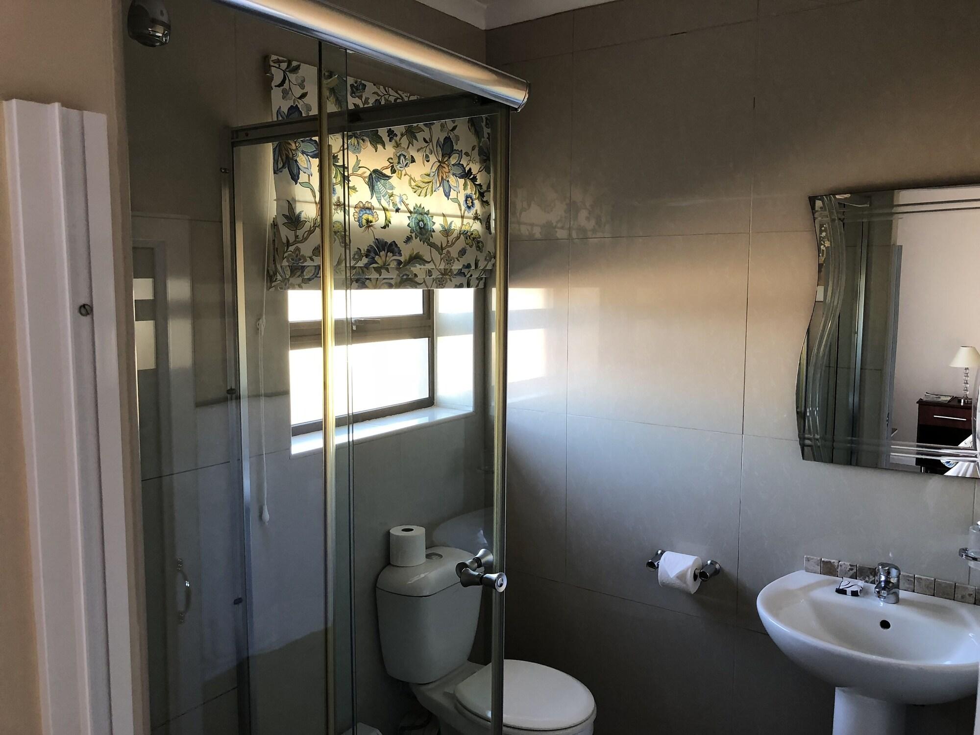 Le Blue Guesthouse Port Elizabeth Dış mekan fotoğraf