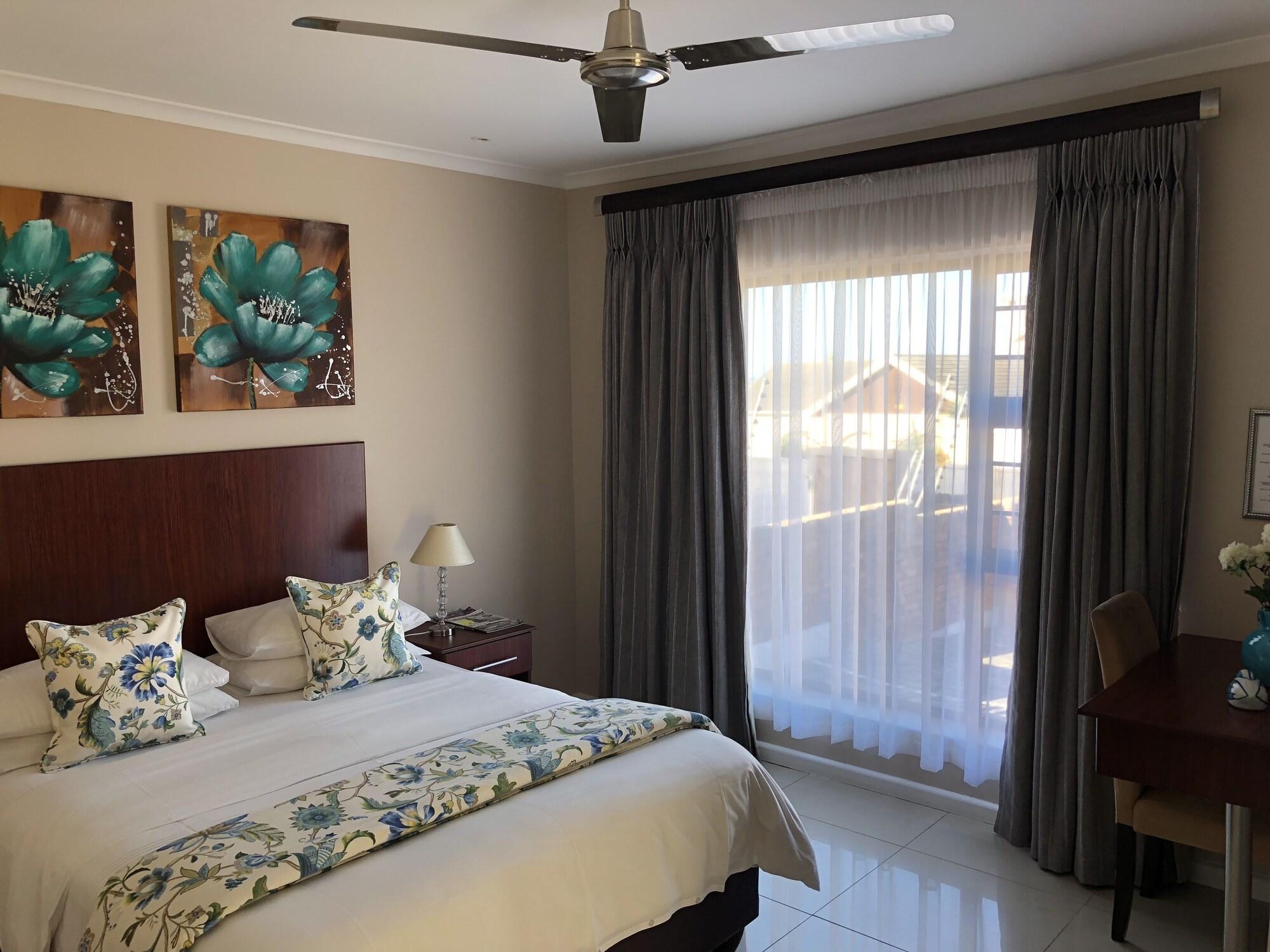 Le Blue Guesthouse Port Elizabeth Dış mekan fotoğraf