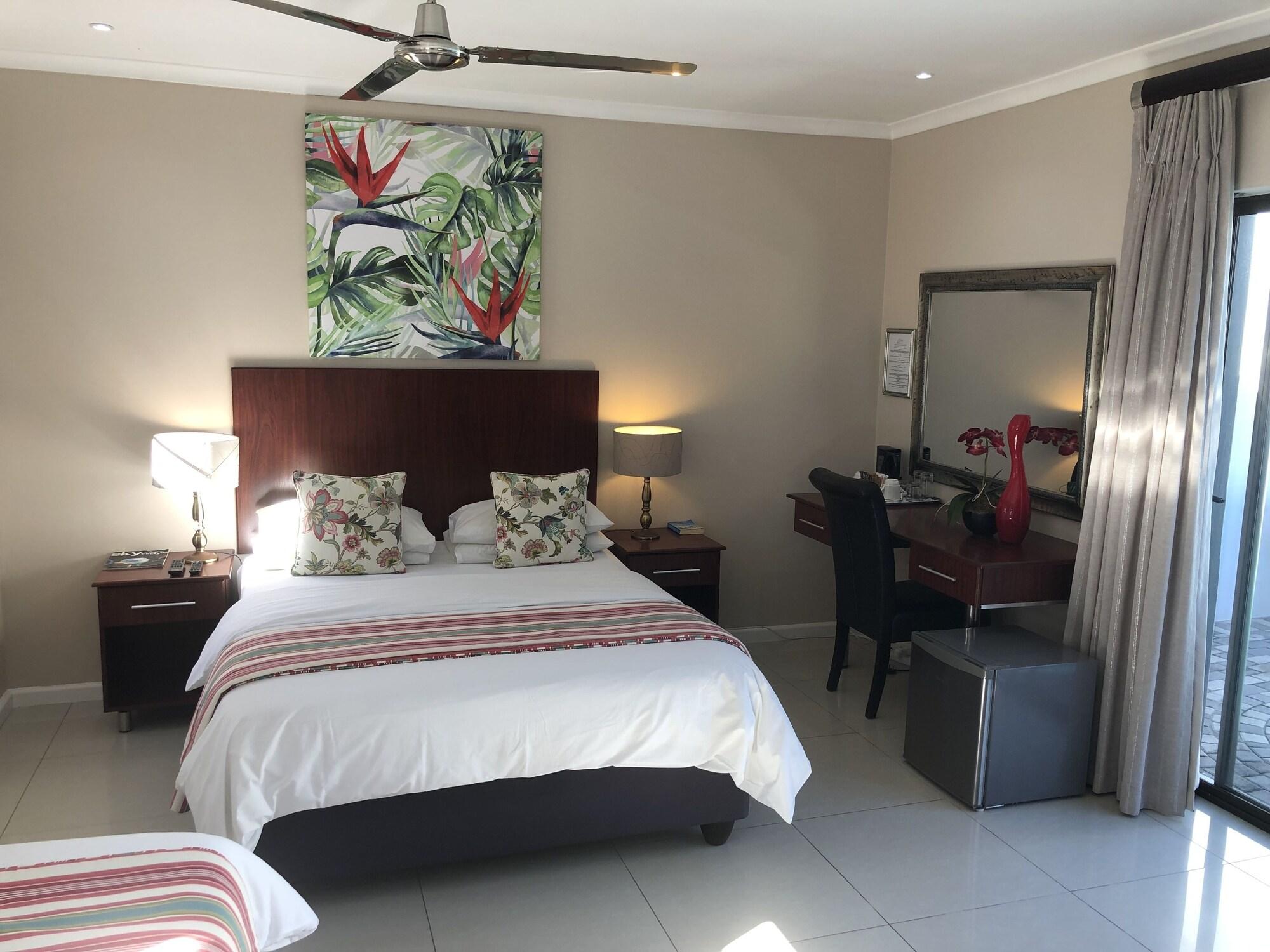 Le Blue Guesthouse Port Elizabeth Dış mekan fotoğraf