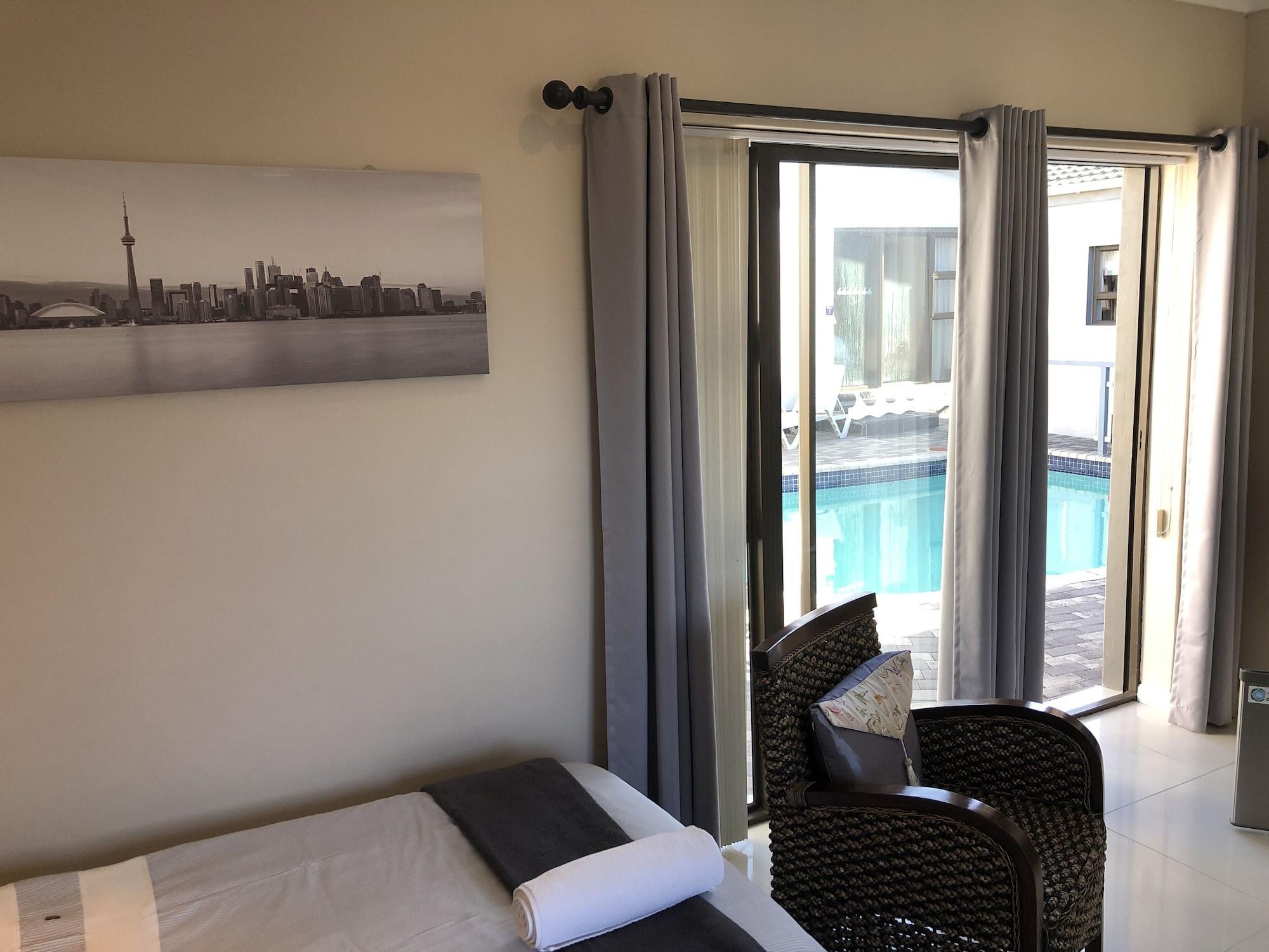 Le Blue Guesthouse Port Elizabeth Dış mekan fotoğraf
