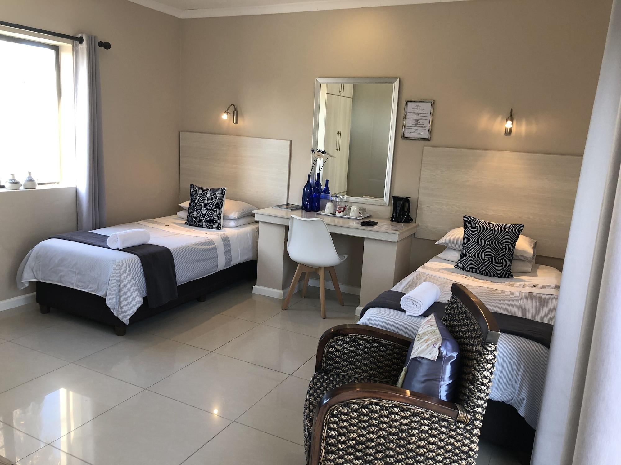 Le Blue Guesthouse Port Elizabeth Dış mekan fotoğraf