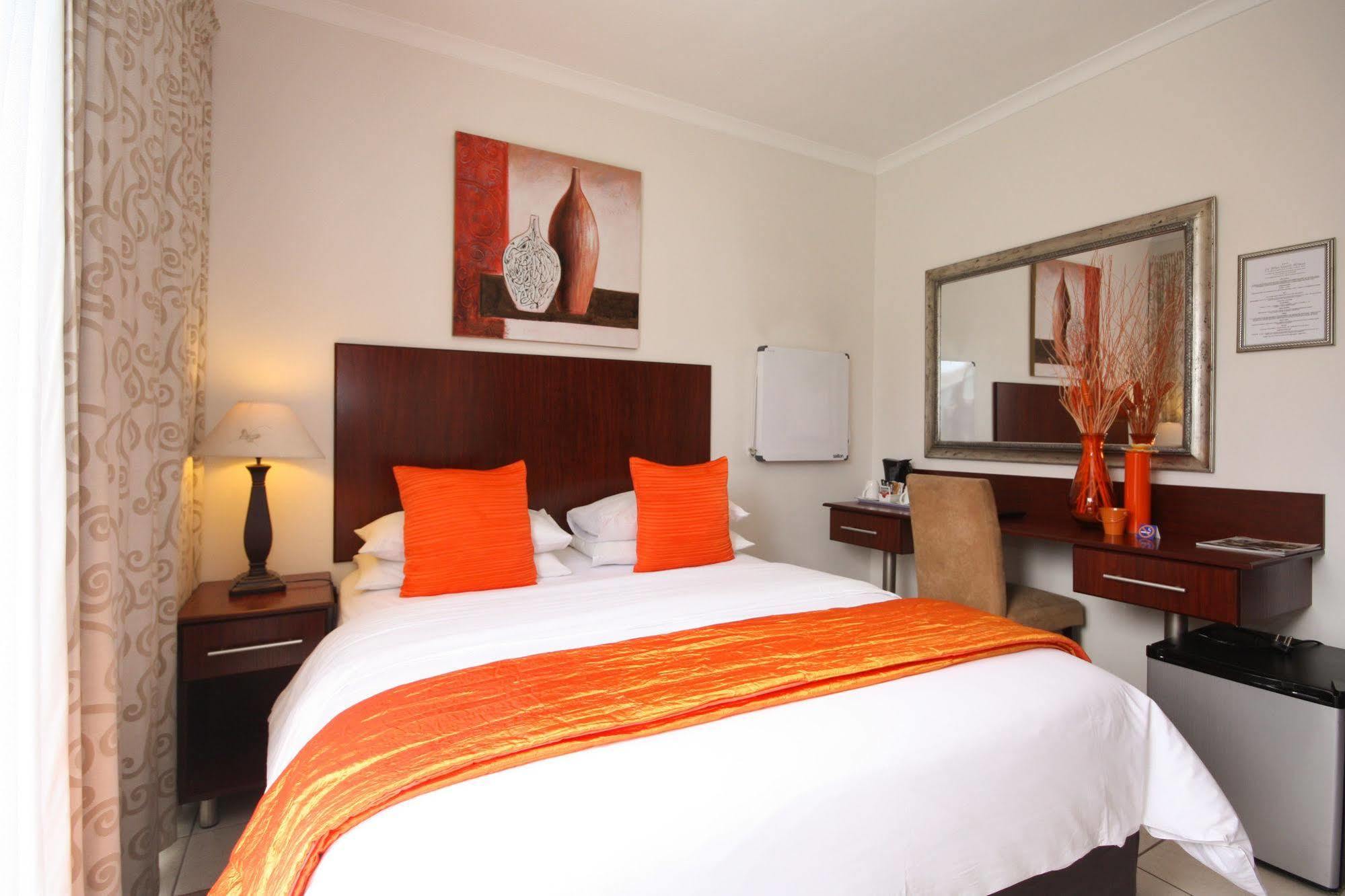 Le Blue Guesthouse Port Elizabeth Dış mekan fotoğraf