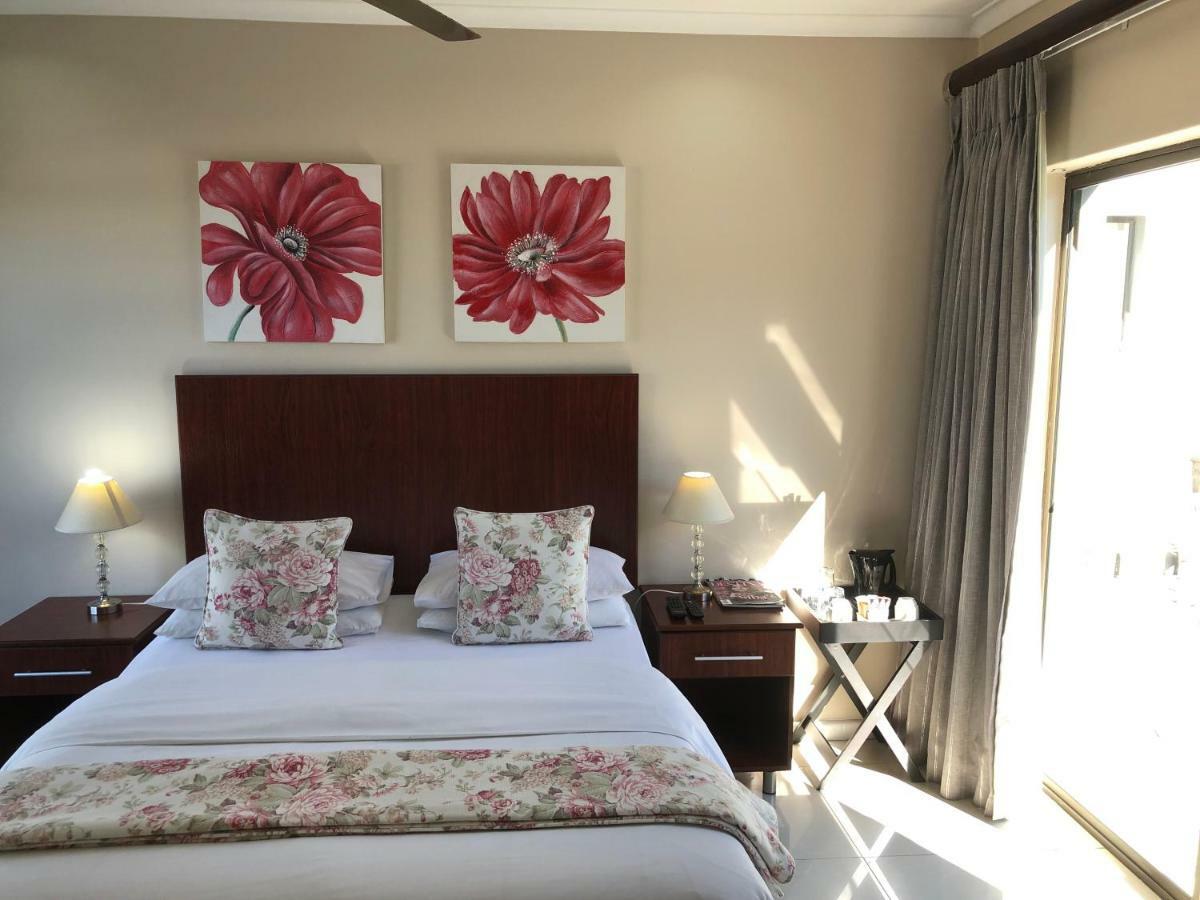 Le Blue Guesthouse Port Elizabeth Dış mekan fotoğraf